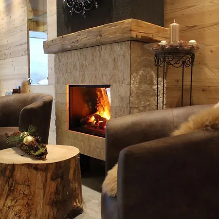 Erlhof Deluxe 3* Лутаго