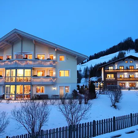 Erlhof Deluxe Апарт-отель